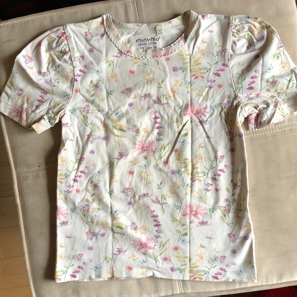 Floral T-Shirt (2 for 20$)